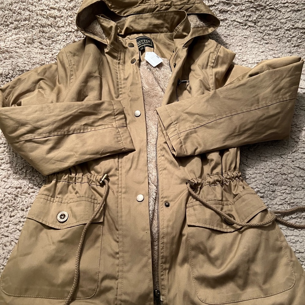 Perfect fall jacket! Soft faux fur lined
